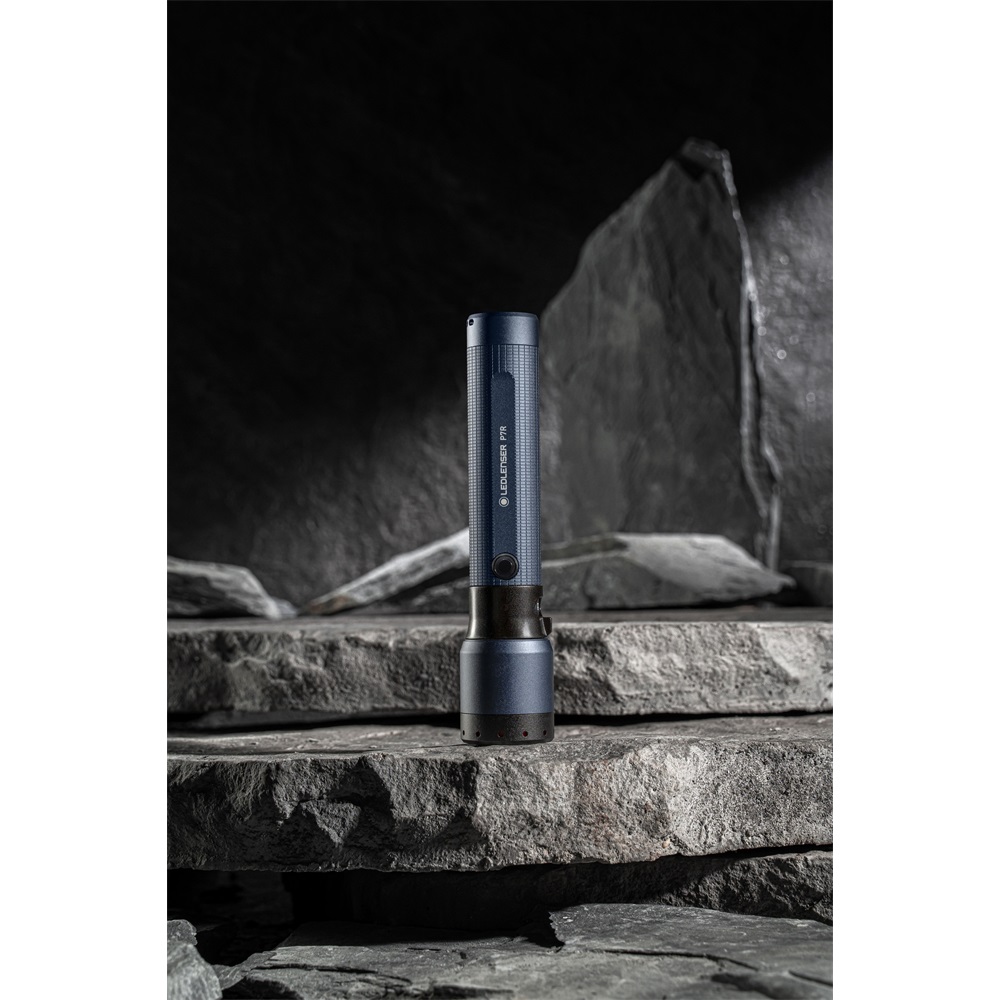 LEDLENSER_P7R_toltheto_LED_lampa_2000lm_320m_503265_Li-ion_Limited-i226997.jpg